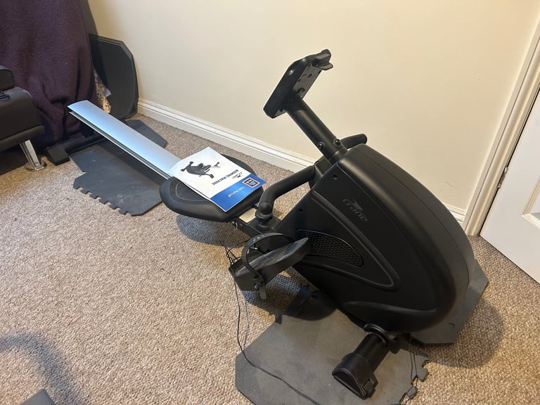 Rowing machine 