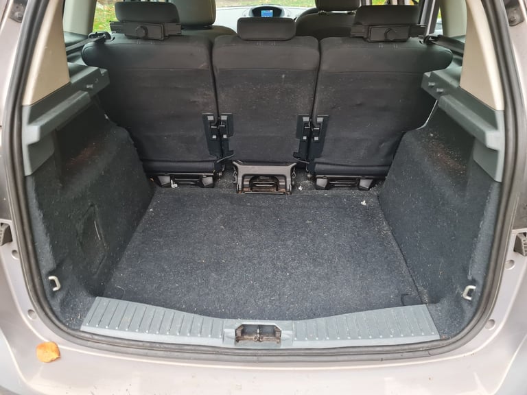 2011 Ford C-max 1.6 TDCI £35 road tax year 