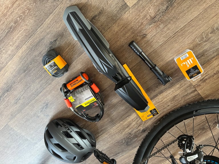 New* Carrera Vengeance E Mens Electric Mountain Bike Shimano 2.1 & £100’s of accessories