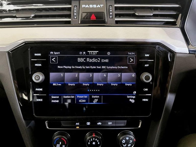 2022 Volkswagen Passat 2.0 TDI EVO SE Nav Euro 6 (s/s) 4dr Manual Saloon Diesel Manual