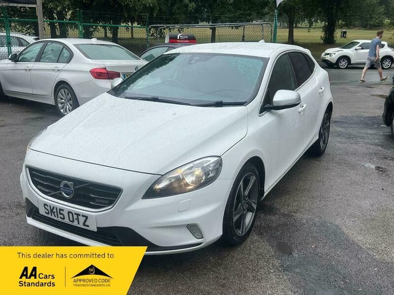 image for 2015 Volvo V40 2.0 D4 R-Design Euro 6 (s/s) 5dr HATCHBACK Diesel Manual