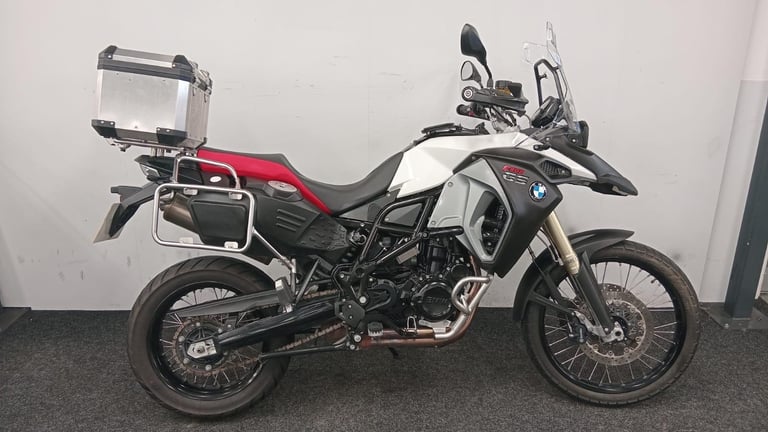 BMW F800GS ** MOT JUNE 2026 - TOP BOX - HAND GUARDS **