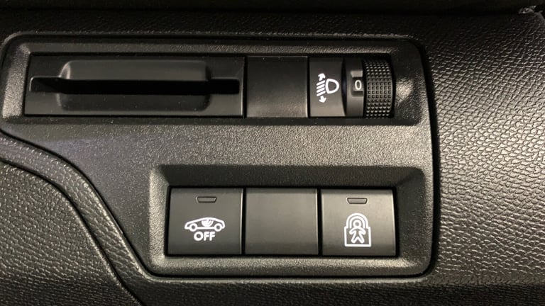 2020 Peugeot 3008 1.2 PureTech GPF Allure SUV 5dr Petrol EAT Euro 6 (s/s) (130 ps) SUV Petrol Aut...