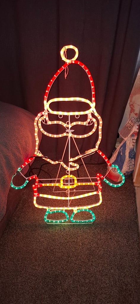 Xl brandnew in box santa rope light on stand 