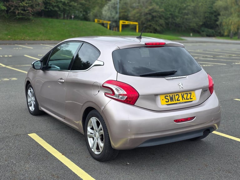 2012 Peugeot 208 1.4 VTi Allure Euro 5 3dr HATCHBACK Petrol Manual