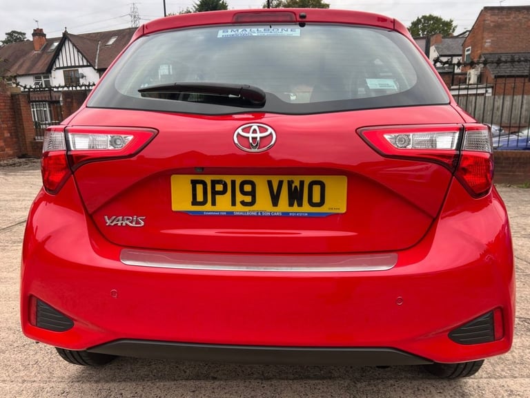 2019 Toyota Yaris 1.5 VVT-i Icon Tech 5dr HATCHBACK PETROL Manual