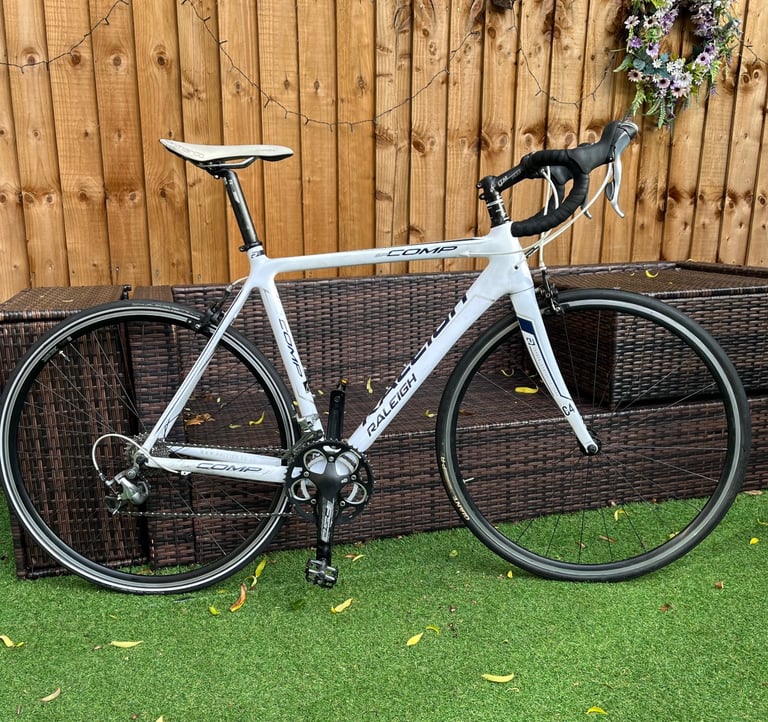image for Raleigh SP comp carbon road bike. Btwin pinnacle Carrera trek specialized Boardman gt