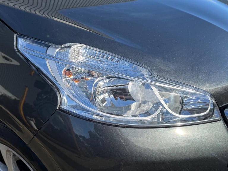 2015 Peugeot 208 1.2 VTi PureTech Active Euro 6 5dr HATCHBACK Petrol Manual