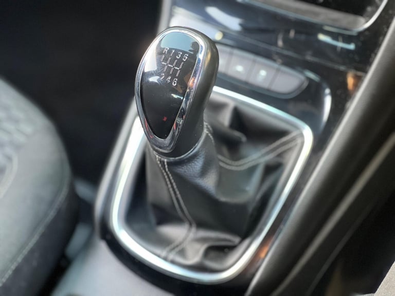 2017 Vauxhall Astra 1.4i Turbo SRi VX Line Euro 6 5dr HATCHBACK Petrol Manual