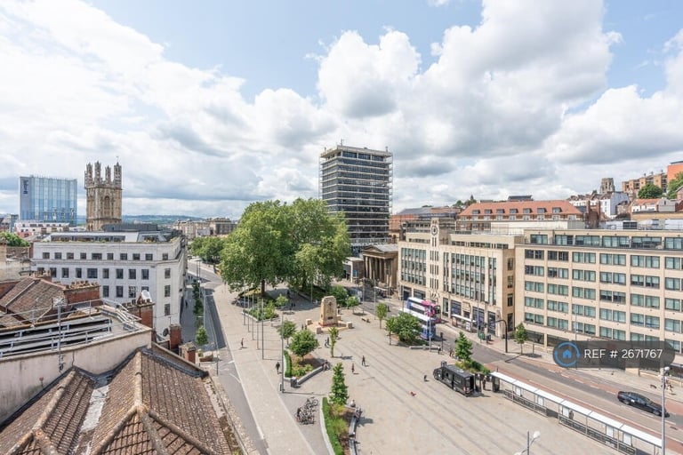 2 bedroom flat in St. Giles Court, Bristol, BS1 (2 bed) (#2671767)