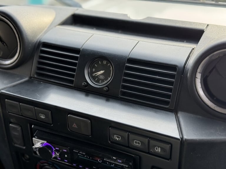 2010 Land Rover Defender Hard Top TDCi PANEL VAN DIESEL Manual