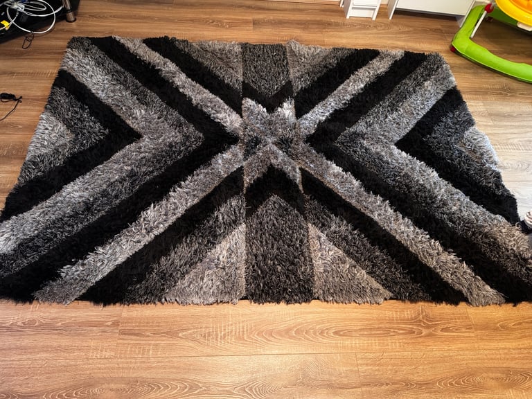 image for Black Rug for living room bed room 