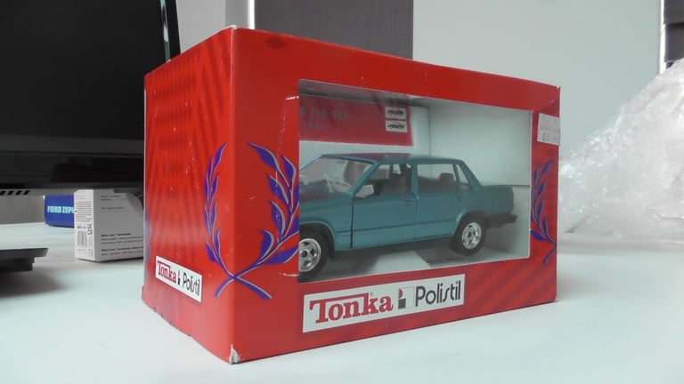 image for 1:24 scale Tonka Polistil Volvo 740 GLE
