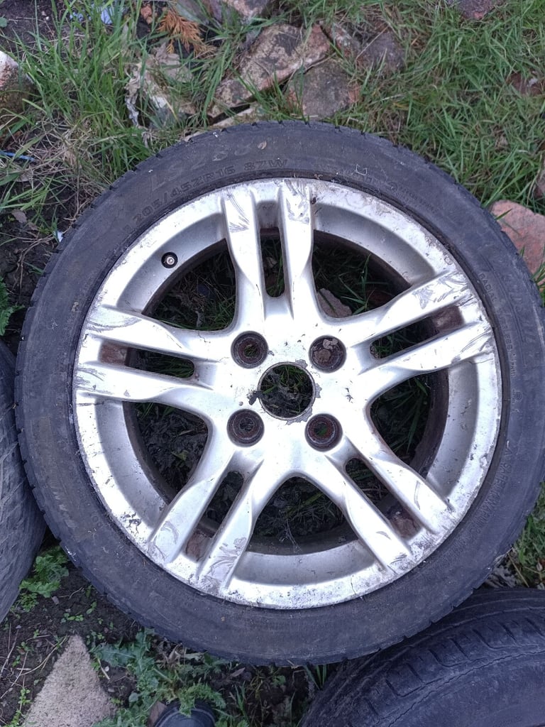 Mitsubishi colt 16" 4x114.3 Wheels