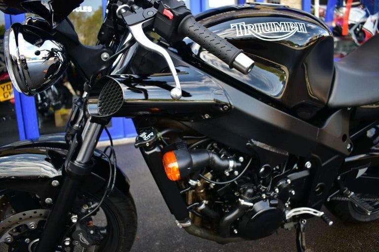 2004 04 TRIUMPH SPEED FOUR 599CC