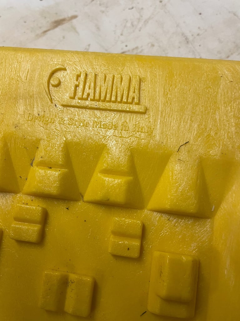Fiamma levelling ramps