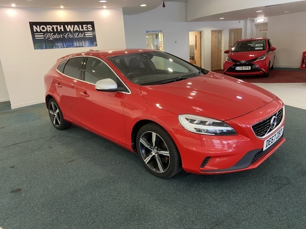 image for 2017 Volvo V40 T2 [122] R DESIGN Nav Plus 5dr 5 Door Hatchback Petrol Manual
