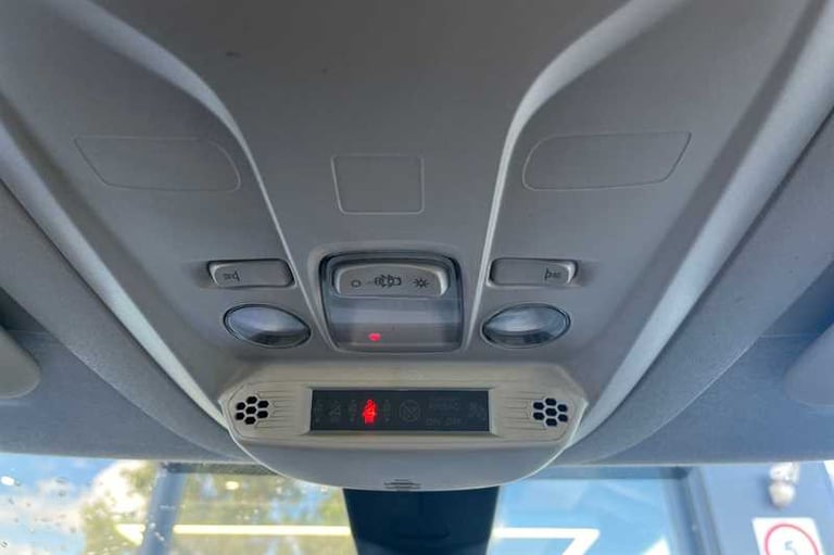 2022 Vauxhall Combo Life 1.5 TURBO D SE 5DR [7 SEAT] MPV Diesel Manual