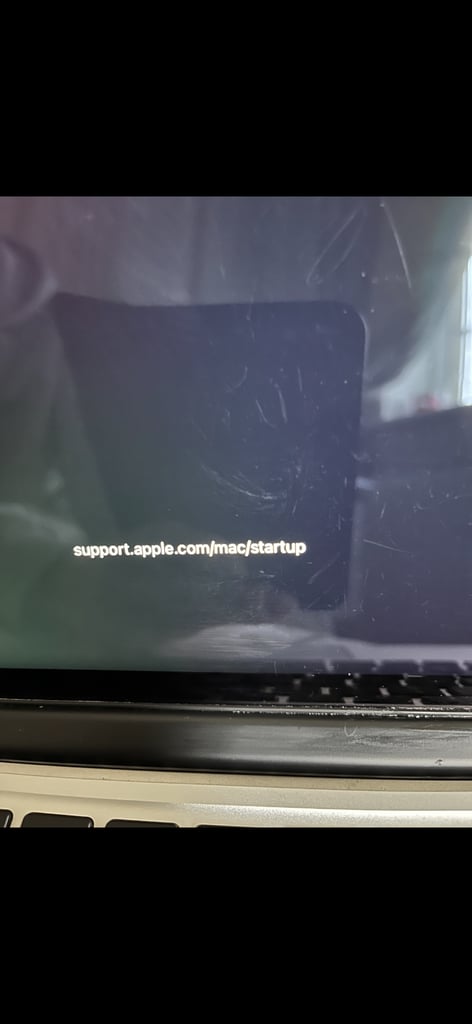 MacBook Pro 2014 13” i5 2.6ghz 8gb RAM 128GB