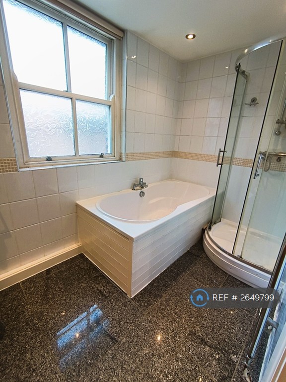 2 bedroom house in Little Parkfield Road, Liverpool, L17 (2 bed) (#2649799)