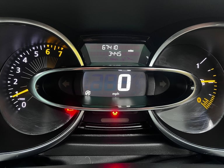 2016 Renault Clio 0.9 TCe Iconic 25 Nav Euro 6 (s/s) 5dr HATCHBACK Petrol Manual