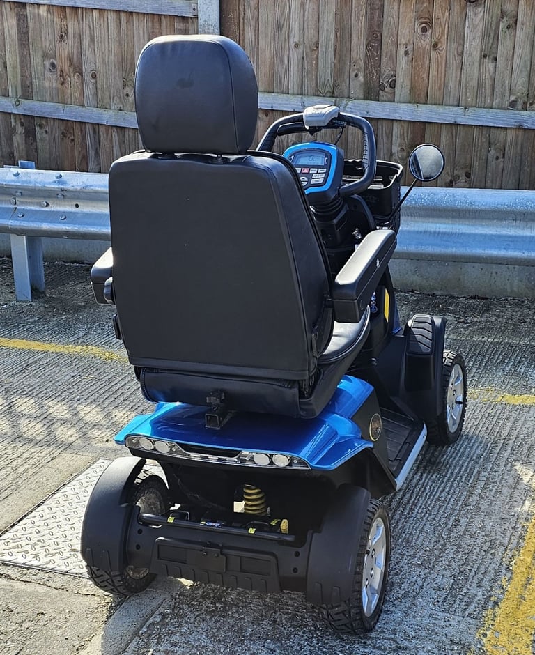 Pride Apex Epic, 8 MPH Mobility Scooter **I Can Deliver **