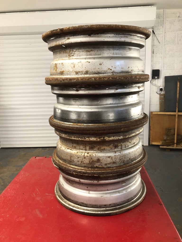 MGB GT WHEELS 