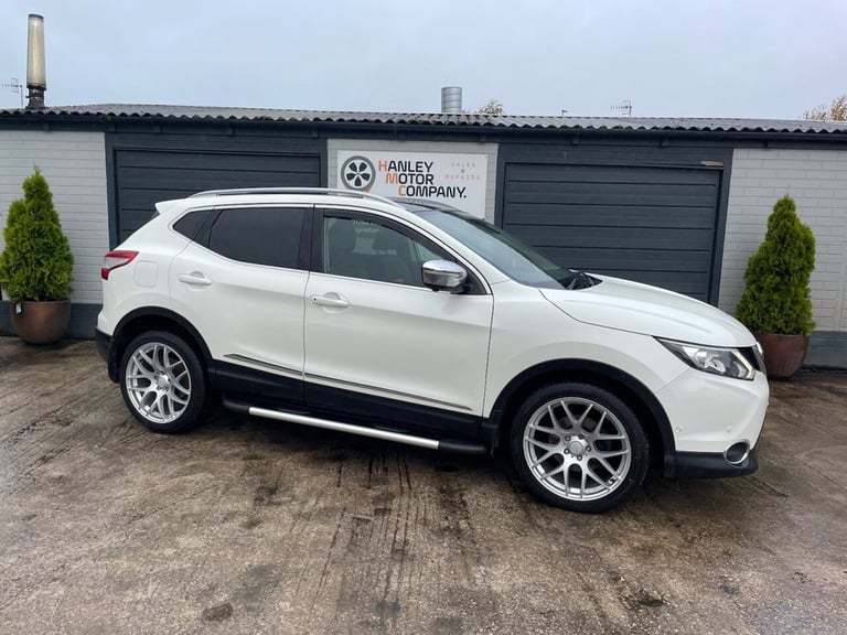 image for 2014 Nissan Qashqai 1.5 dCi Tekna SUV 5dr Diesel Manual 2WD Euro 5 (s/s) (110 ps) Diesel Manual