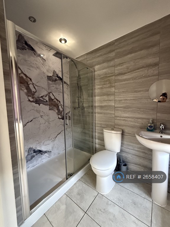 1 bedroom in Chesterton Grove, Manchester, M43 (#2658407)