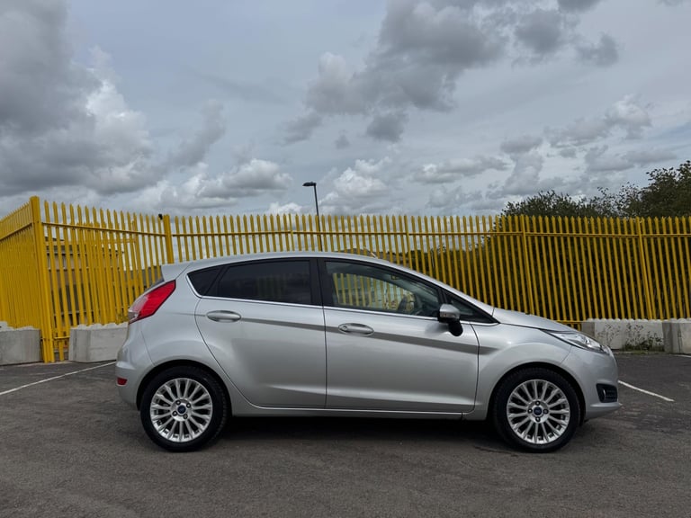2013 Ford Fiesta 1.0T EcoBoost Titanium Euro 5 (s/s) 5dr HATCHBACK Petrol Manual