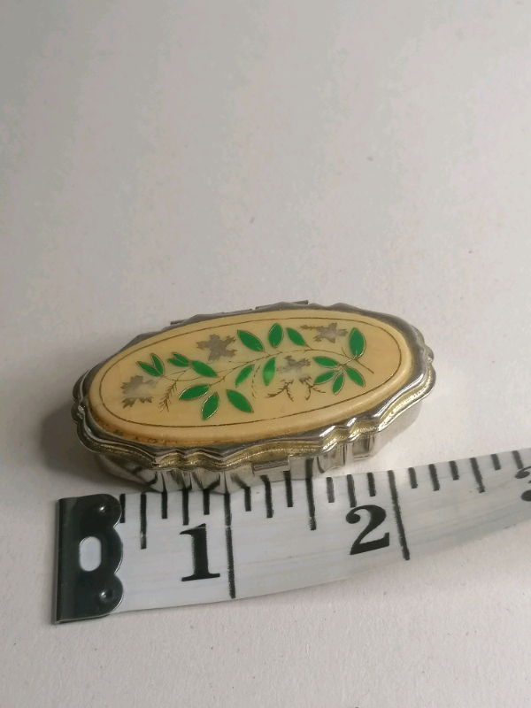 Small Vintage. Brass pills box.. 