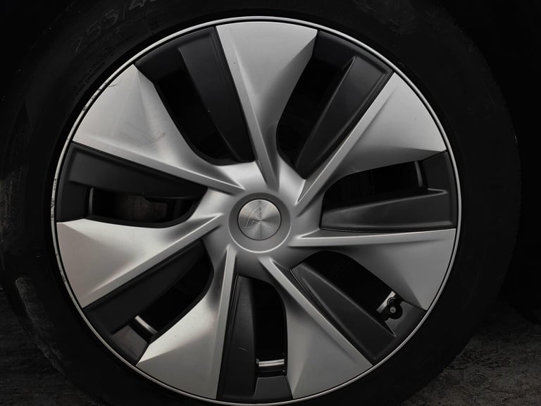 2022 Tesla Model Y (Dual Motor) Long Range Auto 4WDE 5dr MPV Electric Automatic