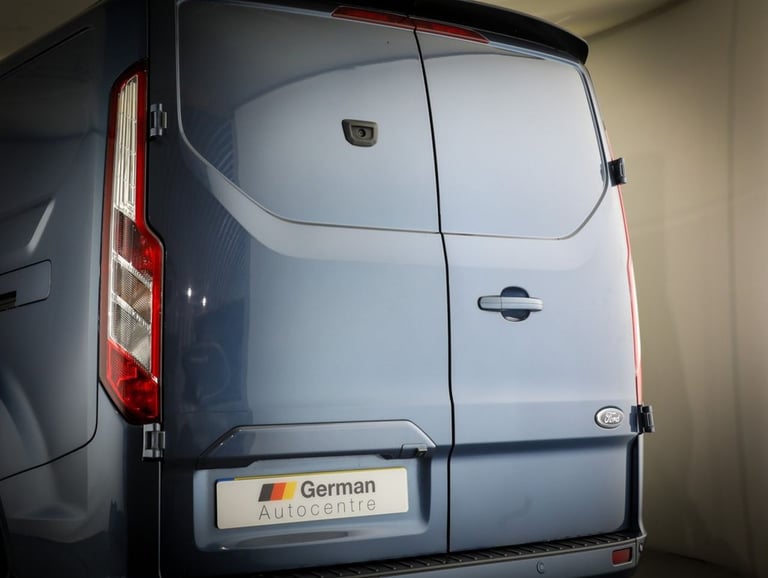 2022 Ford Transit Custom 2.0 300 EcoBlue Limited Panel Van 5dr Diesel Manual L2 H1 Euro 6 (s/s) (...