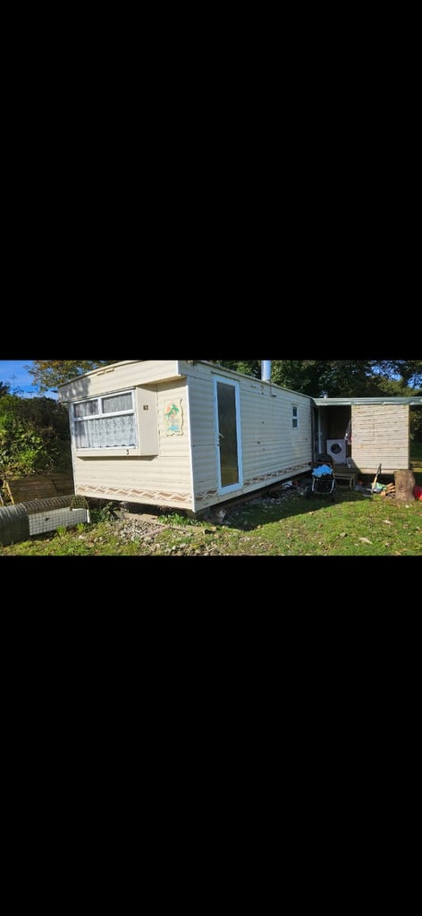 36ft x 10 ft static caravan 3 bed