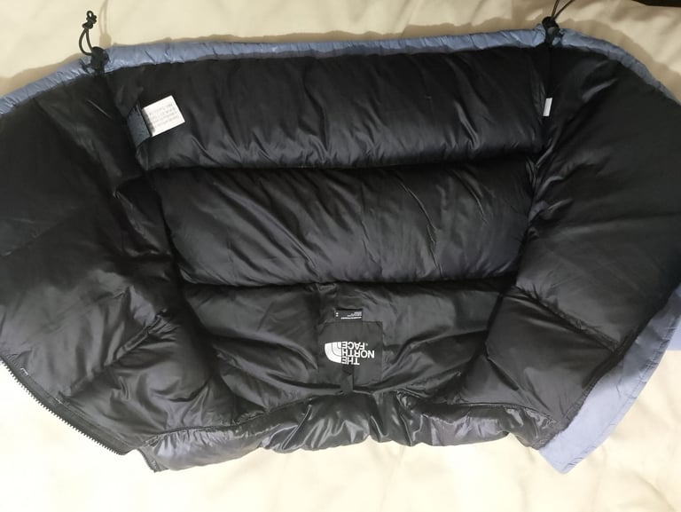 Womens cropped north face puffer jacket 
