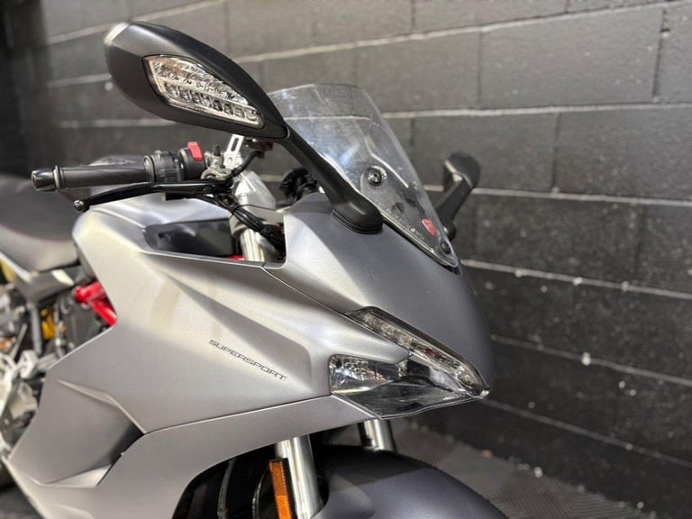 2019 69 DUCATI SUPERSPORT 937 SUPER SPORTS PETROL MANUAL EURO 4 (110 PS)