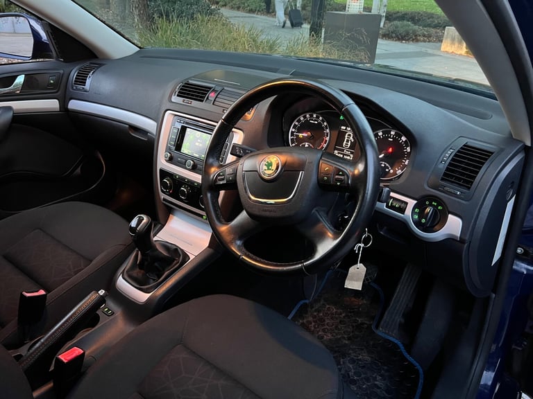 2011 Skoda Octavia 1.6 TDI CR SE Plus 5dr ESTATE Diesel Manual