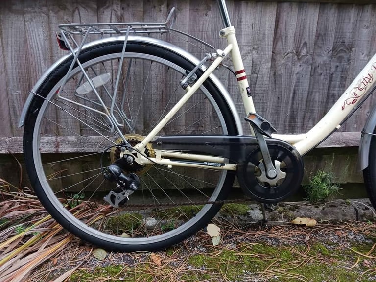 Ladies Town Bike