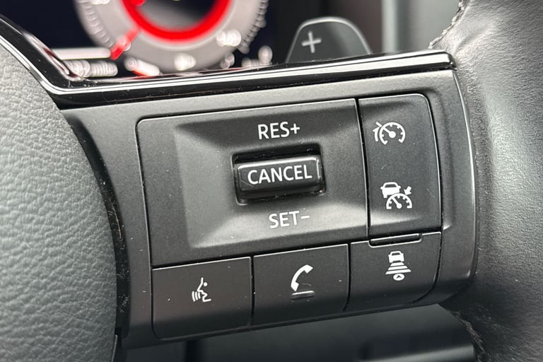 2022 Nissan Qashqai 1.3 DIG-T MHEV N-Connecta XTRON Euro 6 (s/s) 5dr SUV PETROL Automatic