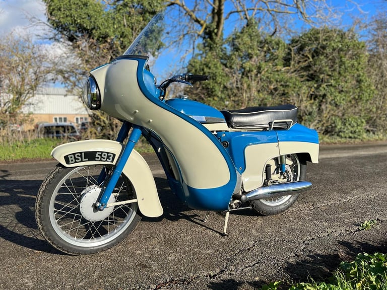 Norton jubilee 250cc,1959, fitted with Period Avon fairing, stunning 