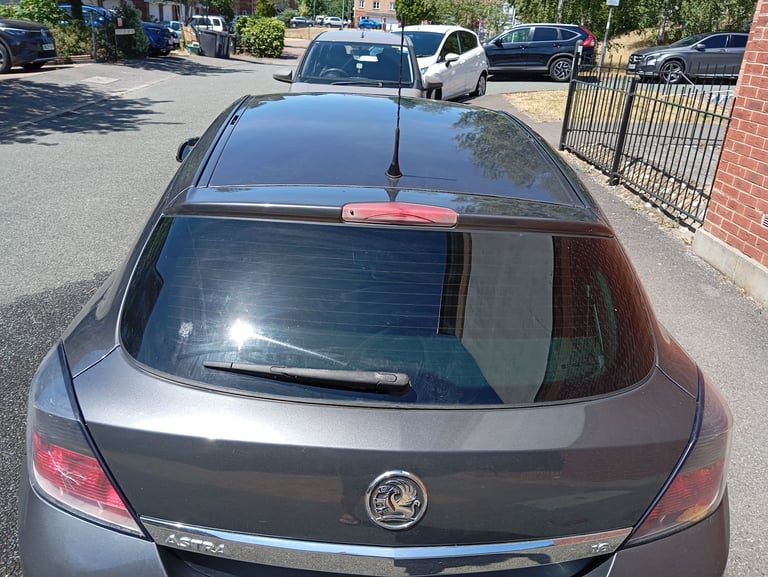 Vauxhall, ASTRA, Hatchback, 2010 .Manual, 1598 (cc), 3 doors . Spares or Repairs. 