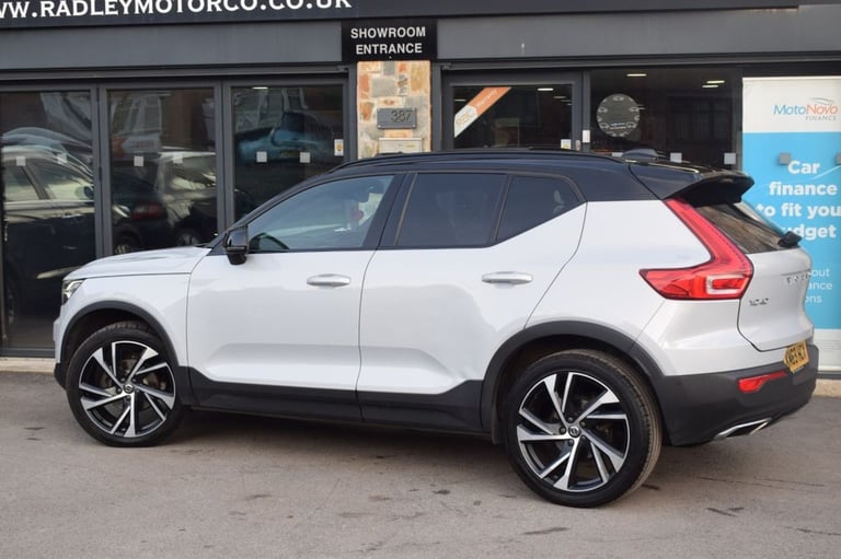 2019 Volvo XC40 2.0 D3 R DESIGN Pro 5dr Geartronic ESTATE DIESEL Automatic