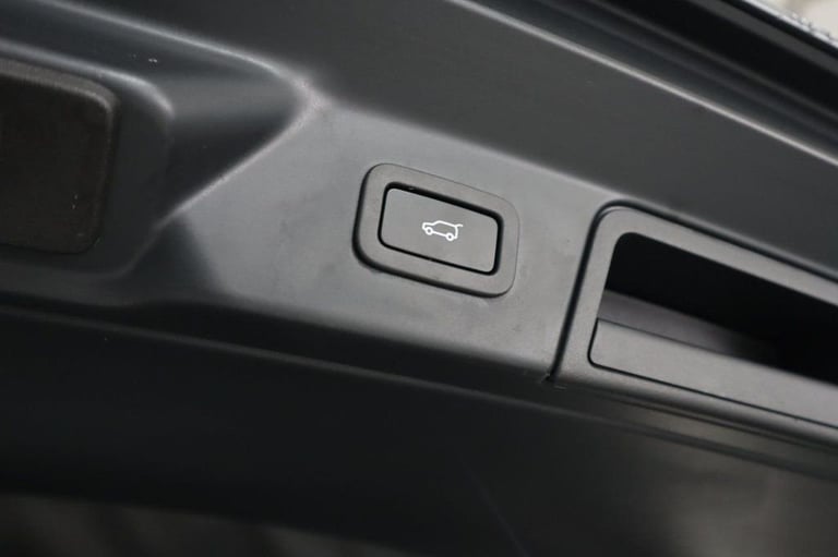 2018 68 LAND ROVER RANGE ROVER VELAR 2.0 D240 R-DYNAMIC HSE SUV 5DR DIESEL AUTO 