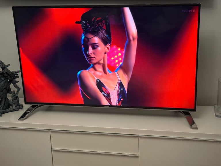 Toshiba 49” 4K Ultra HD WiFi Smart TV With Freeview Play