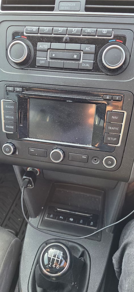 Volkswagen, TOURAN, MPV, 2012, Manual, 1598 (cc), 5 doors