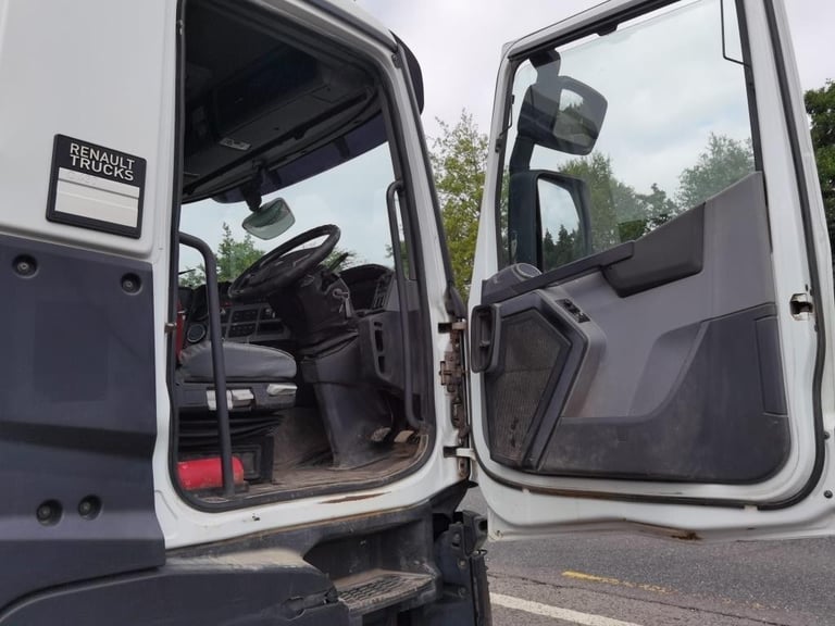 2015 Renault T Cab C430 