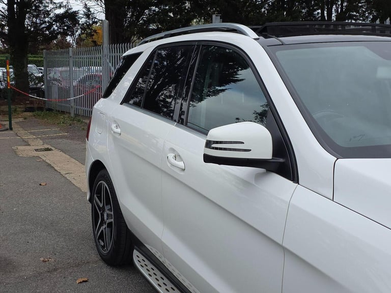 MERCEDES-BENZ GLE CLASS 3.0 GLE350d V6 AMG Line (Premium) G-Tronic 4MATIC Euro