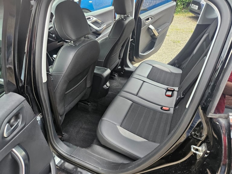 2016 Peugeot 2008 1.6 BlueHDi 120 Allure 5dr HATCHBACK Diesel Manual