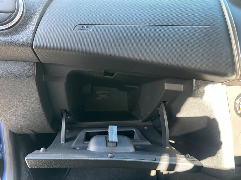 2013 Dacia Sandero 0.9 TCe Laureate Euro 5 5dr HATCHBACK Petrol Manual