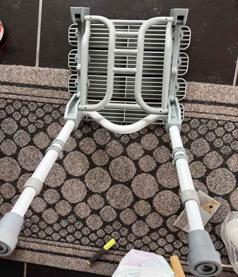 NEW FOLDING WALL MOUNT ADJUSTABLE HEIGHT SHOWER SEAT WITH LEGS ONLY £30 CAN POST